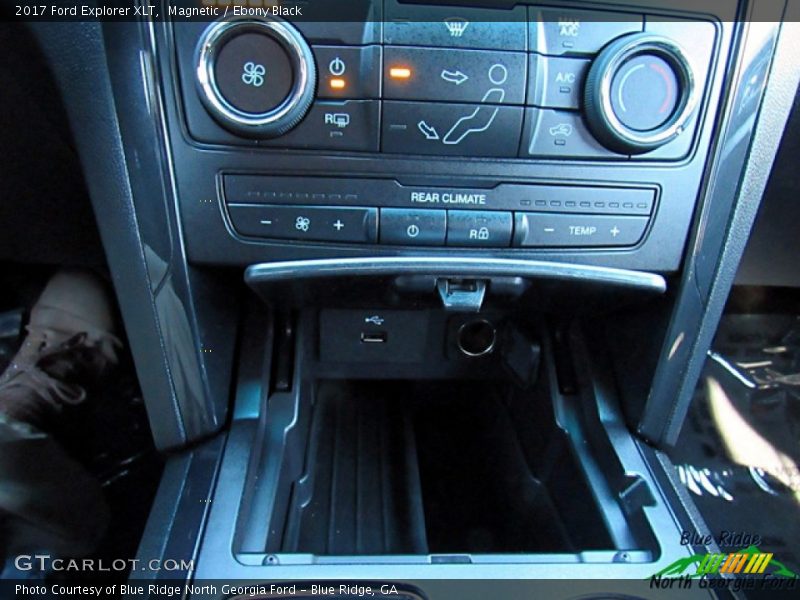 Magnetic / Ebony Black 2017 Ford Explorer XLT