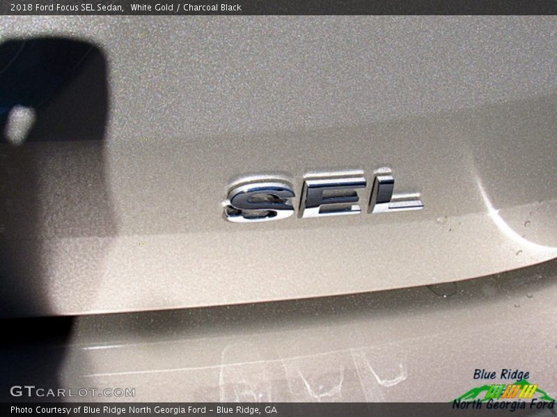White Gold / Charcoal Black 2018 Ford Focus SEL Sedan