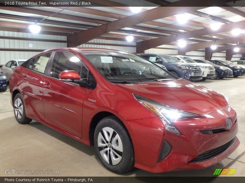 Front 3/4 View of 2018 Prius Two