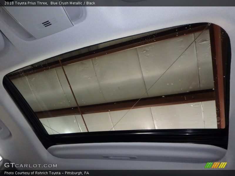 Blue Crush Metallic / Black 2018 Toyota Prius Three