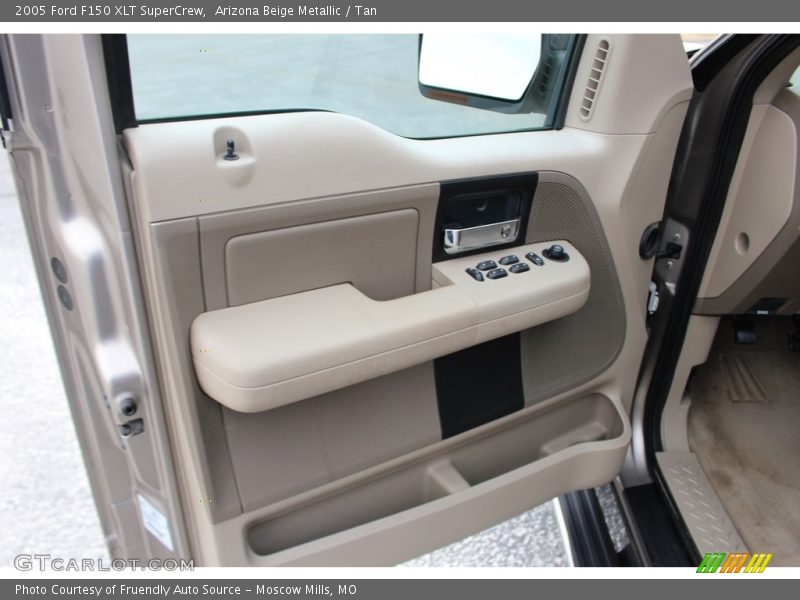 Arizona Beige Metallic / Tan 2005 Ford F150 XLT SuperCrew