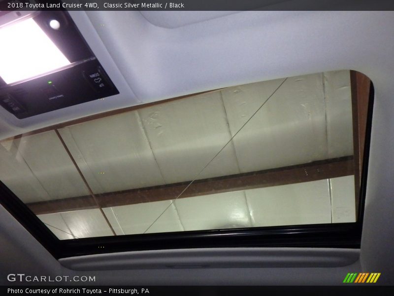 Classic Silver Metallic / Black 2018 Toyota Land Cruiser 4WD