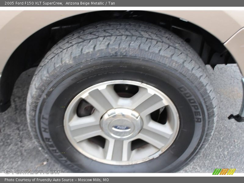 Arizona Beige Metallic / Tan 2005 Ford F150 XLT SuperCrew