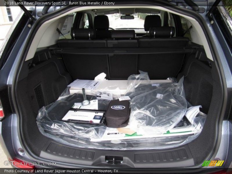 Byron Blue Metallic / Ebony 2018 Land Rover Discovery Sport SE