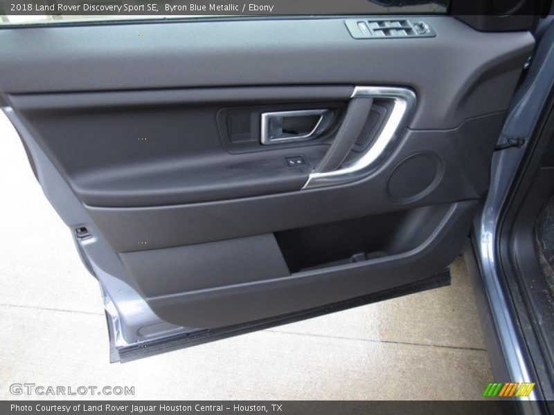 Byron Blue Metallic / Ebony 2018 Land Rover Discovery Sport SE
