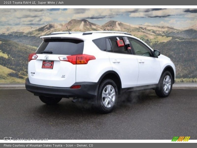 Super White / Ash 2015 Toyota RAV4 LE