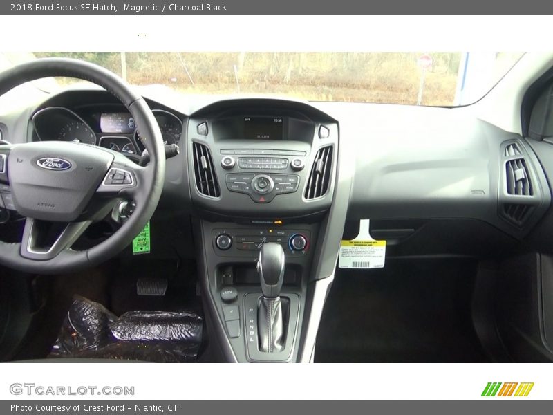 Magnetic / Charcoal Black 2018 Ford Focus SE Hatch