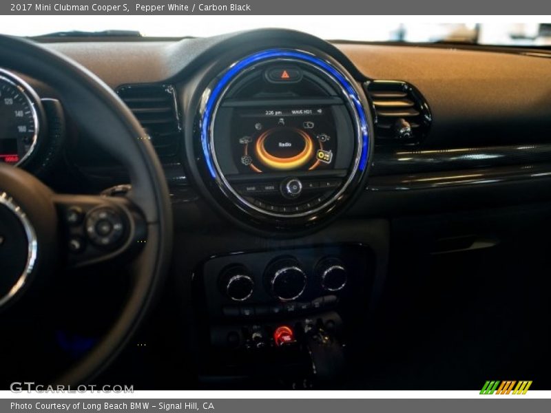 Pepper White / Carbon Black 2017 Mini Clubman Cooper S