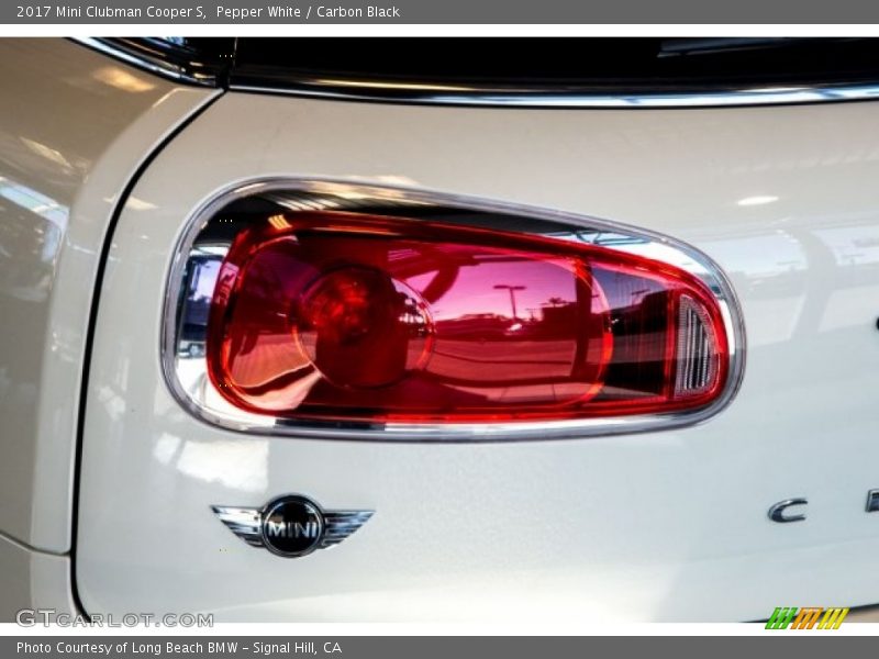 Pepper White / Carbon Black 2017 Mini Clubman Cooper S