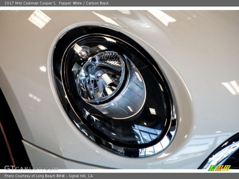 Pepper White / Carbon Black 2017 Mini Clubman Cooper S