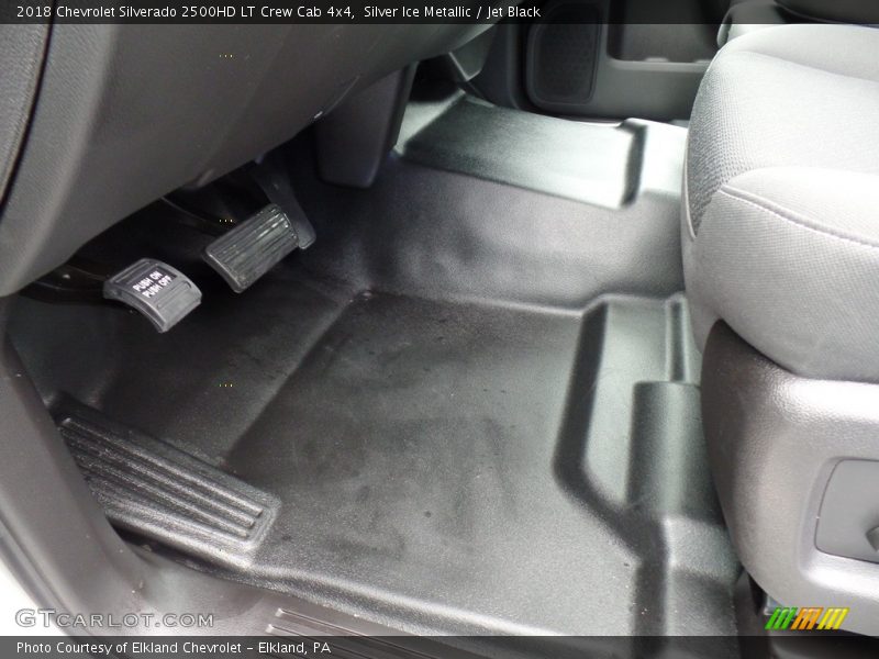 Silver Ice Metallic / Jet Black 2018 Chevrolet Silverado 2500HD LT Crew Cab 4x4