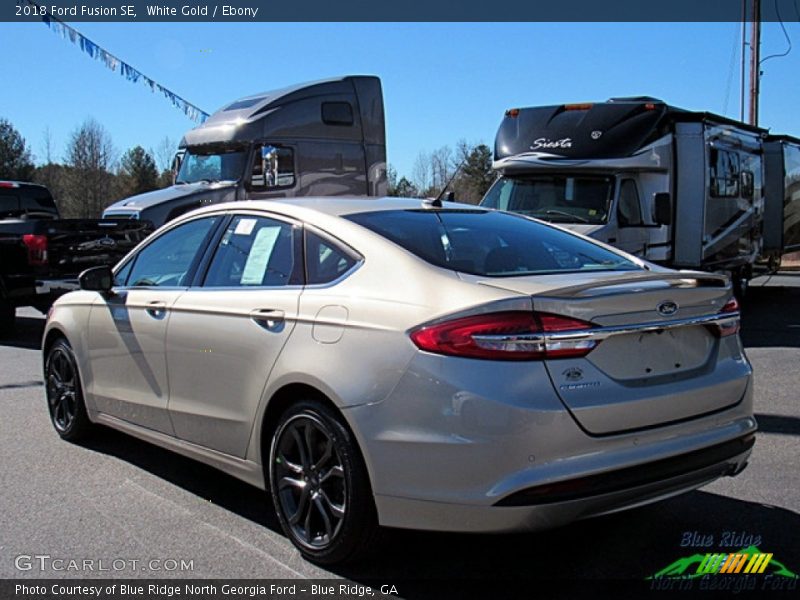 White Gold / Ebony 2018 Ford Fusion SE