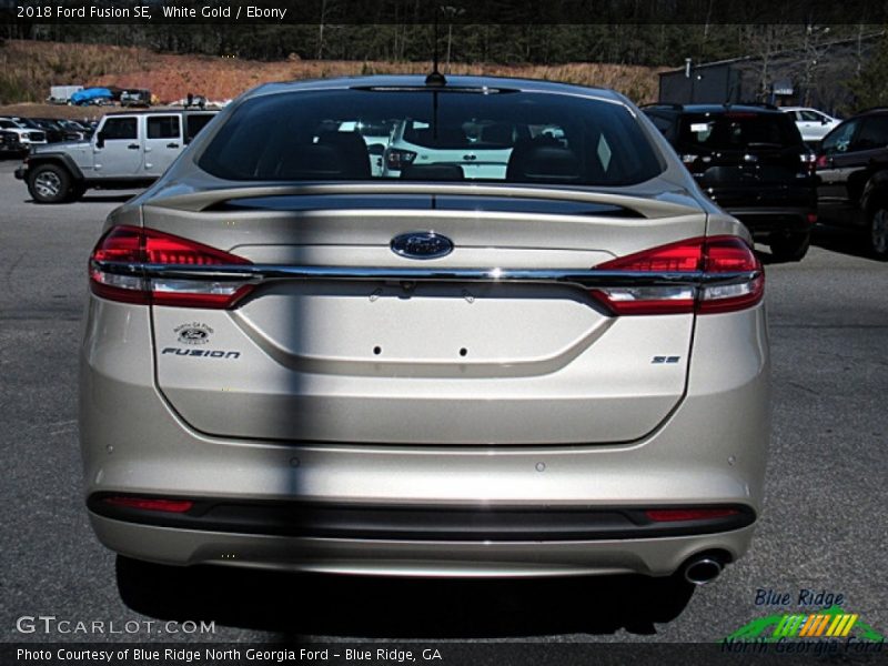 White Gold / Ebony 2018 Ford Fusion SE