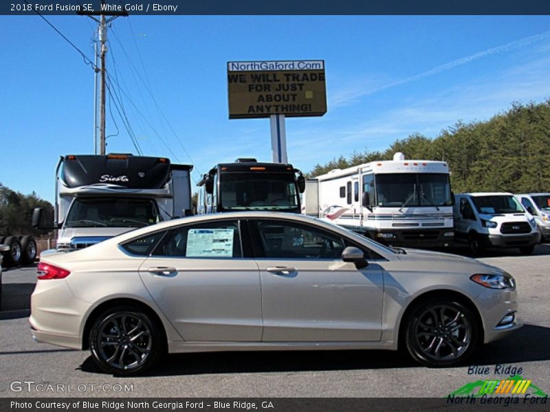 White Gold / Ebony 2018 Ford Fusion SE
