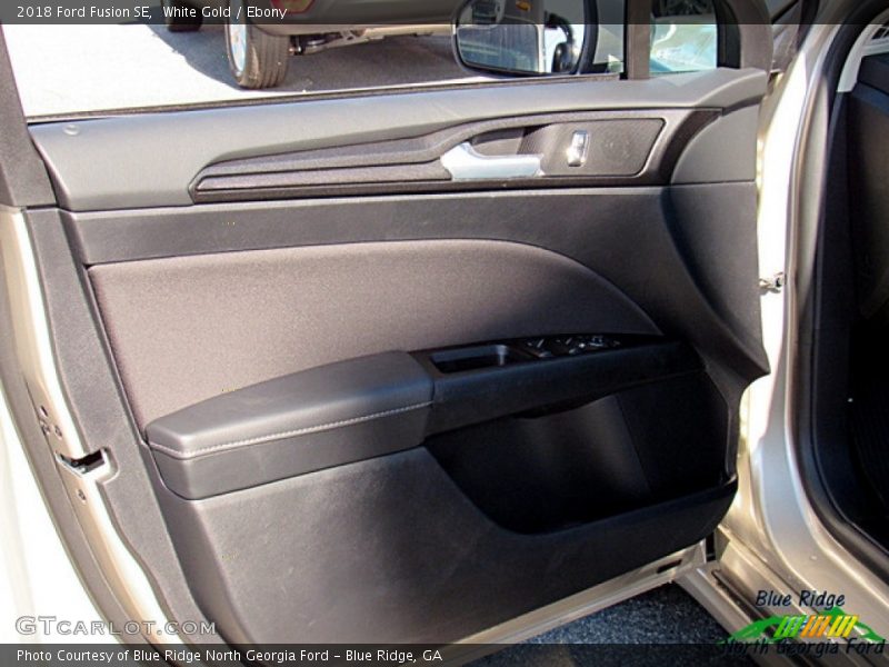 White Gold / Ebony 2018 Ford Fusion SE
