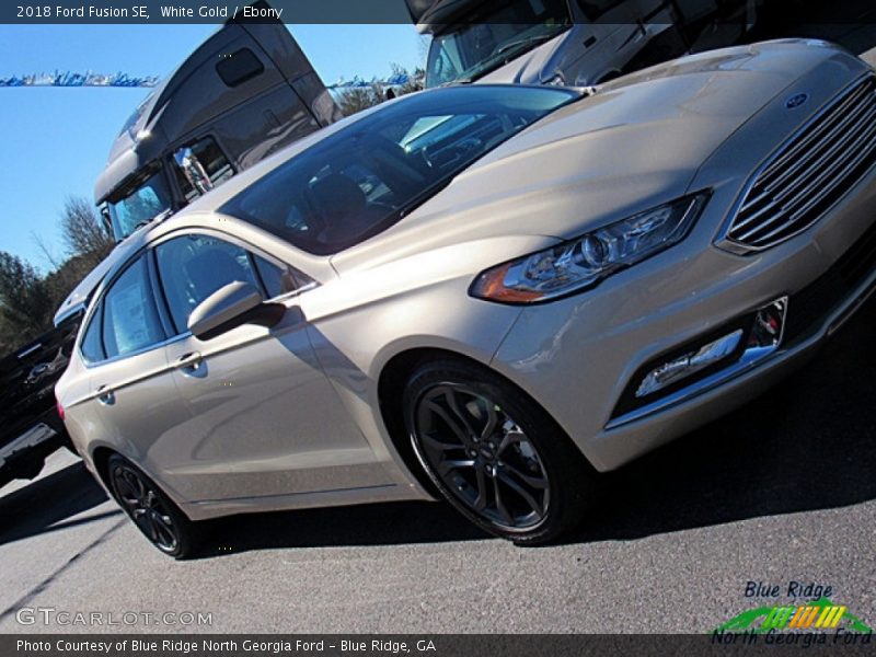 White Gold / Ebony 2018 Ford Fusion SE