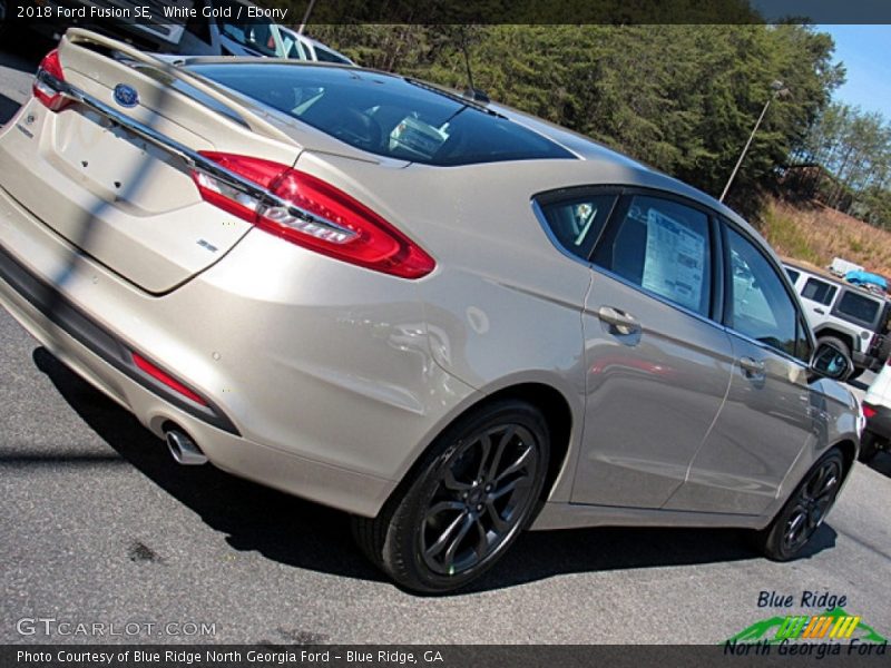 White Gold / Ebony 2018 Ford Fusion SE