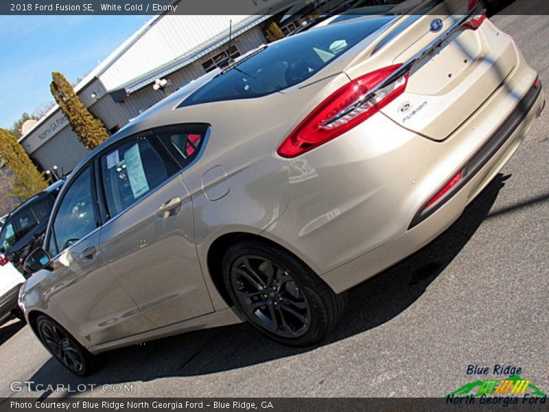 White Gold / Ebony 2018 Ford Fusion SE