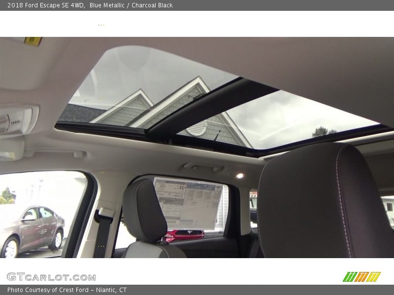 Blue Metallic / Charcoal Black 2018 Ford Escape SE 4WD