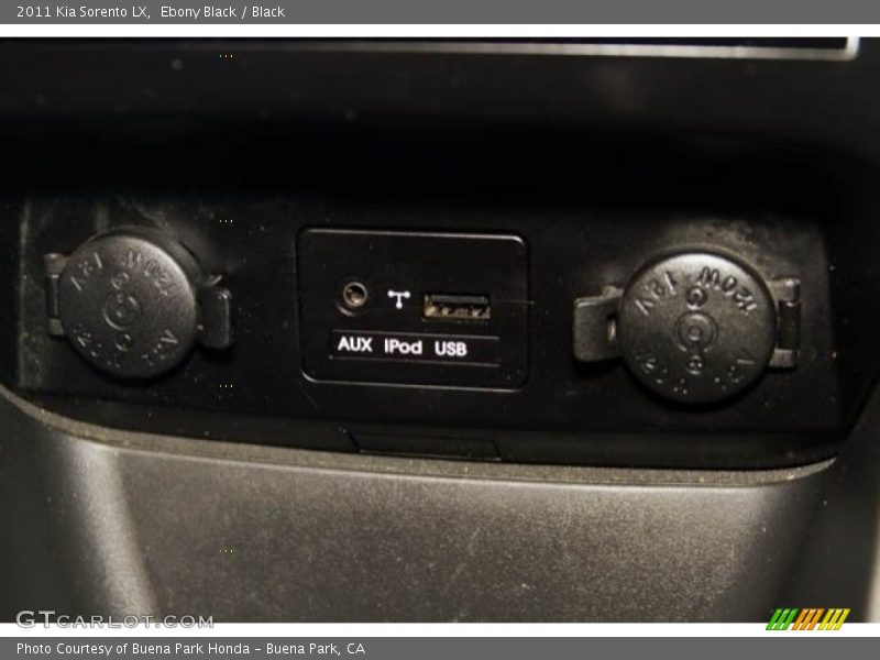 Ebony Black / Black 2011 Kia Sorento LX