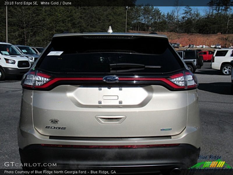 White Gold / Dune 2018 Ford Edge SE