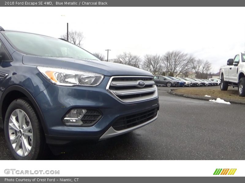 Blue Metallic / Charcoal Black 2018 Ford Escape SE 4WD