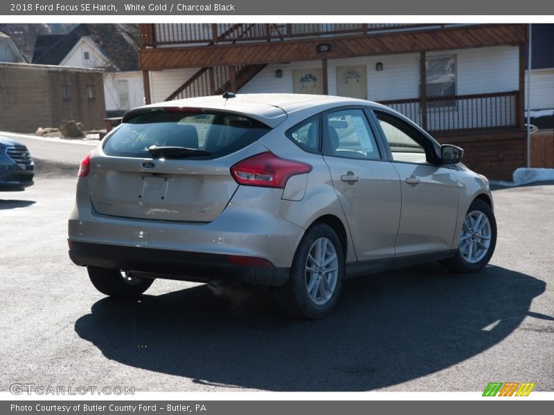 White Gold / Charcoal Black 2018 Ford Focus SE Hatch