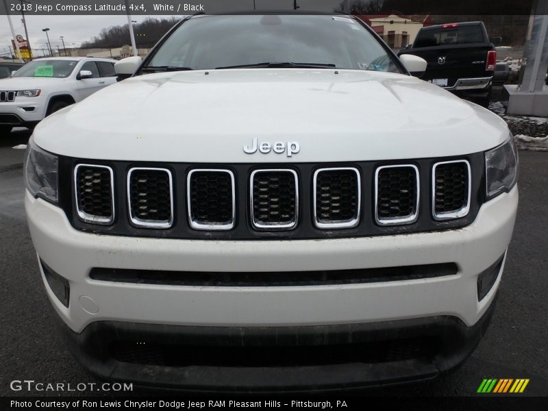 White / Black 2018 Jeep Compass Latitude 4x4