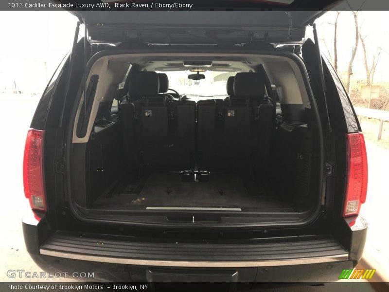 Black Raven / Ebony/Ebony 2011 Cadillac Escalade Luxury AWD