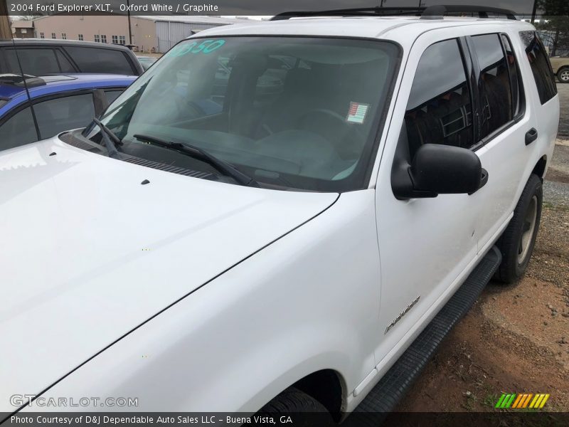 Oxford White / Graphite 2004 Ford Explorer XLT