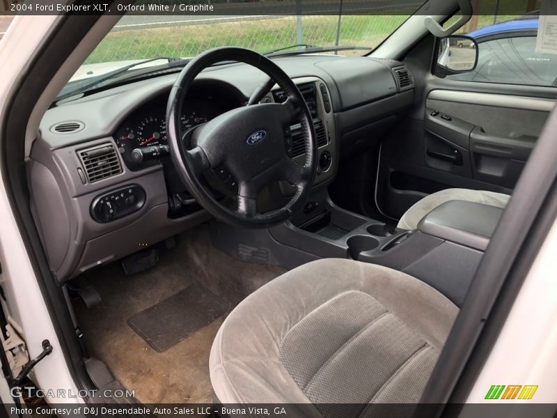 Oxford White / Graphite 2004 Ford Explorer XLT