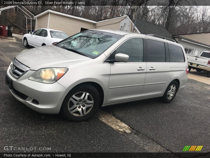 Silver Pearl Metallic / Ivory 2006 Honda Odyssey EX