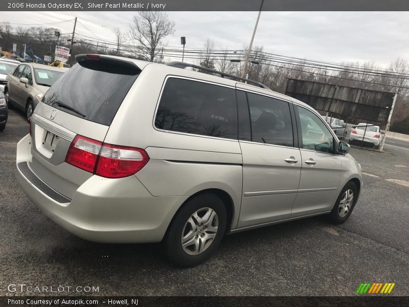 Silver Pearl Metallic / Ivory 2006 Honda Odyssey EX
