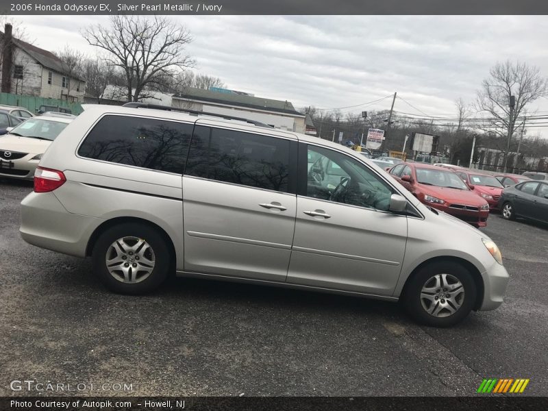 Silver Pearl Metallic / Ivory 2006 Honda Odyssey EX