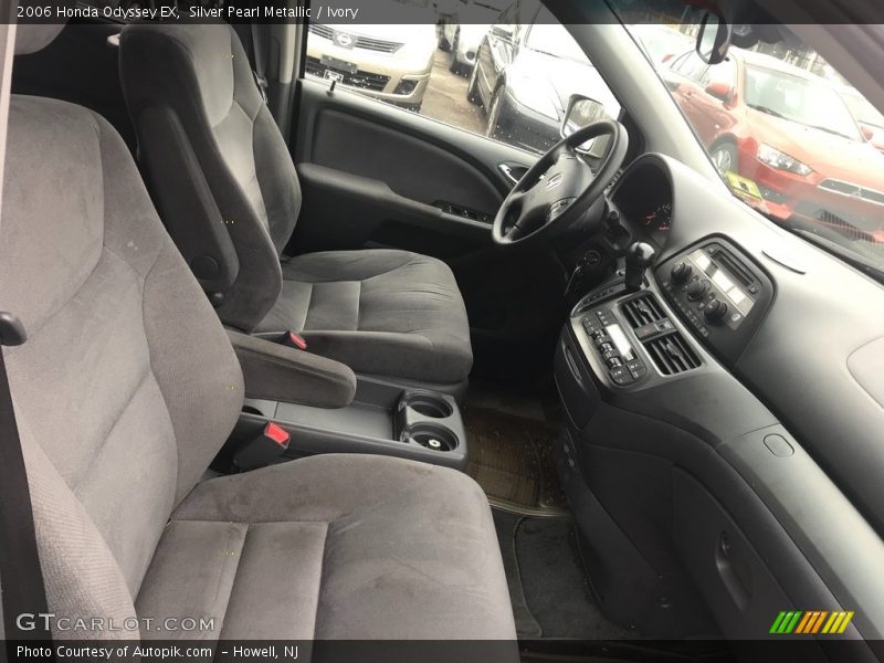 Silver Pearl Metallic / Ivory 2006 Honda Odyssey EX
