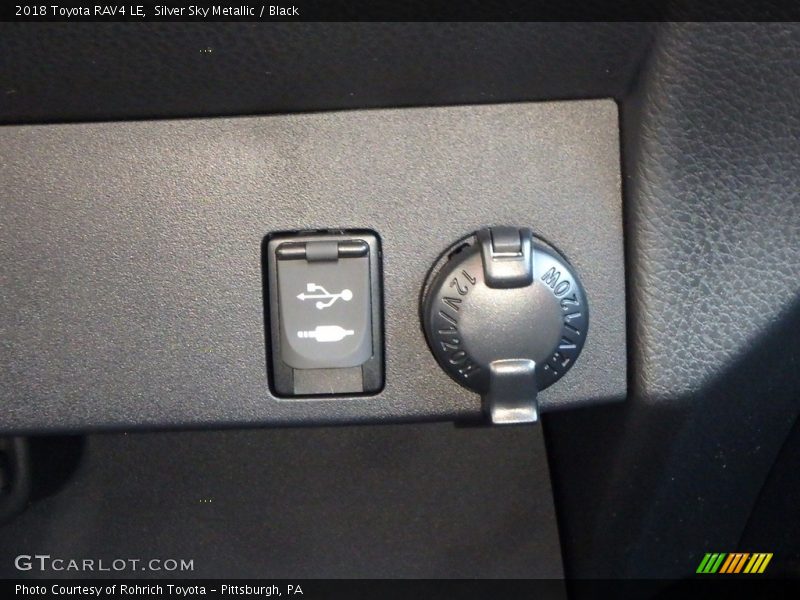 Silver Sky Metallic / Black 2018 Toyota RAV4 LE