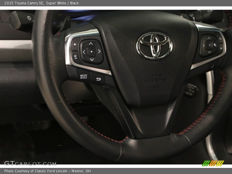 Super White / Black 2015 Toyota Camry SE
