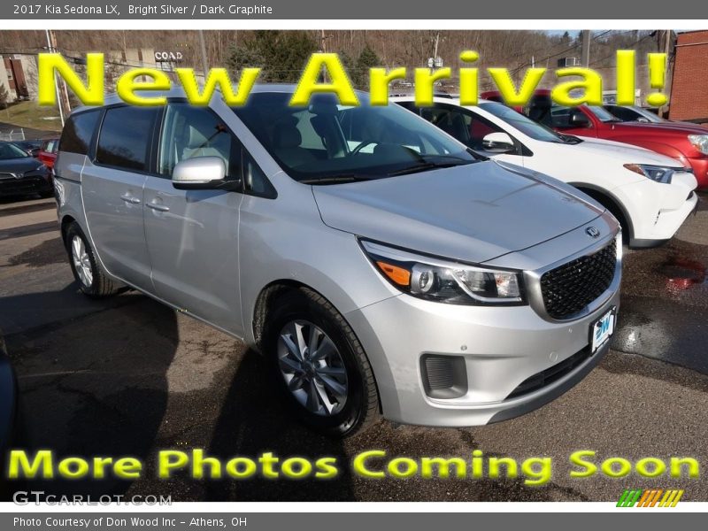 Bright Silver / Dark Graphite 2017 Kia Sedona LX