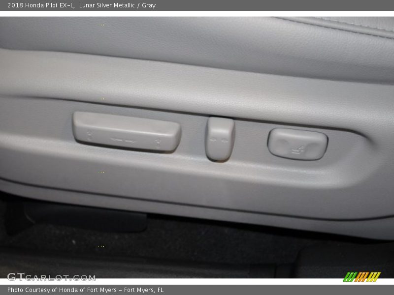 Lunar Silver Metallic / Gray 2018 Honda Pilot EX-L