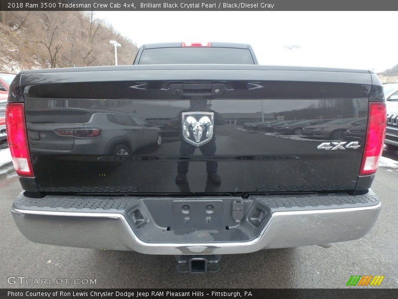 Brilliant Black Crystal Pearl / Black/Diesel Gray 2018 Ram 3500 Tradesman Crew Cab 4x4