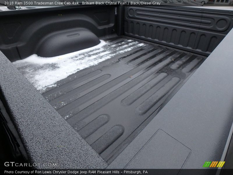 Brilliant Black Crystal Pearl / Black/Diesel Gray 2018 Ram 3500 Tradesman Crew Cab 4x4