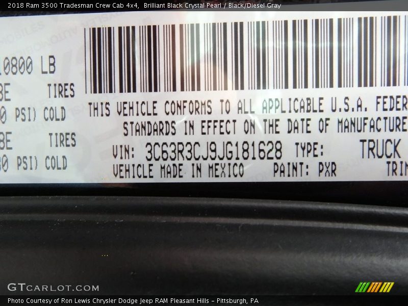 Brilliant Black Crystal Pearl / Black/Diesel Gray 2018 Ram 3500 Tradesman Crew Cab 4x4
