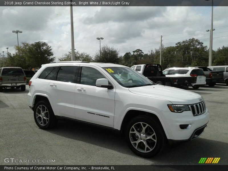 Bright White / Black/Light Gray 2018 Jeep Grand Cherokee Sterling Edition