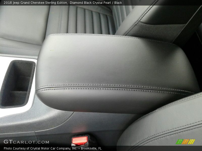 Diamond Black Crystal Pearl / Black 2018 Jeep Grand Cherokee Sterling Edition