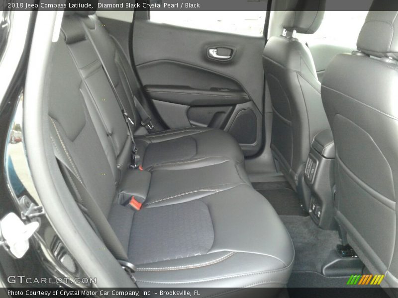 Diamond Black Crystal Pearl / Black 2018 Jeep Compass Latitude