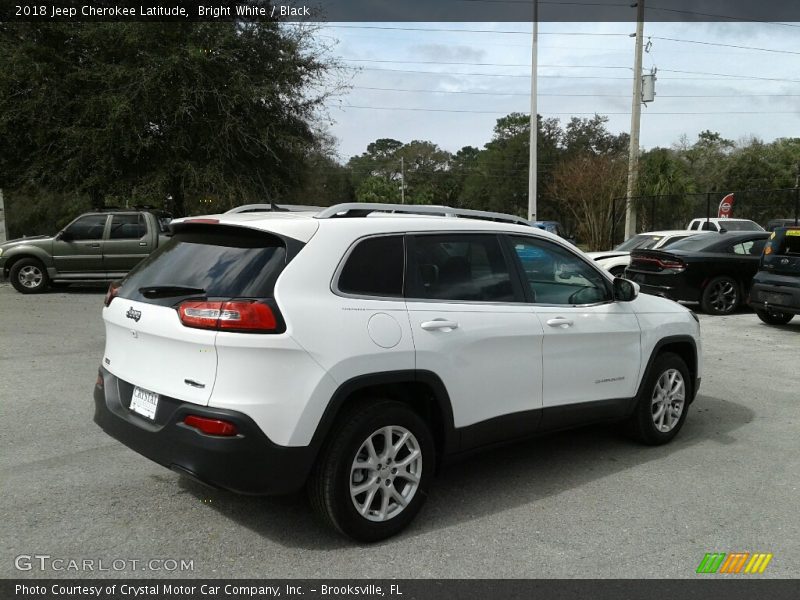 Bright White / Black 2018 Jeep Cherokee Latitude