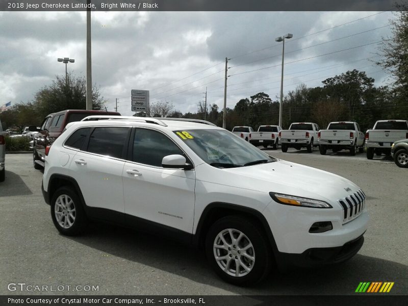 Bright White / Black 2018 Jeep Cherokee Latitude