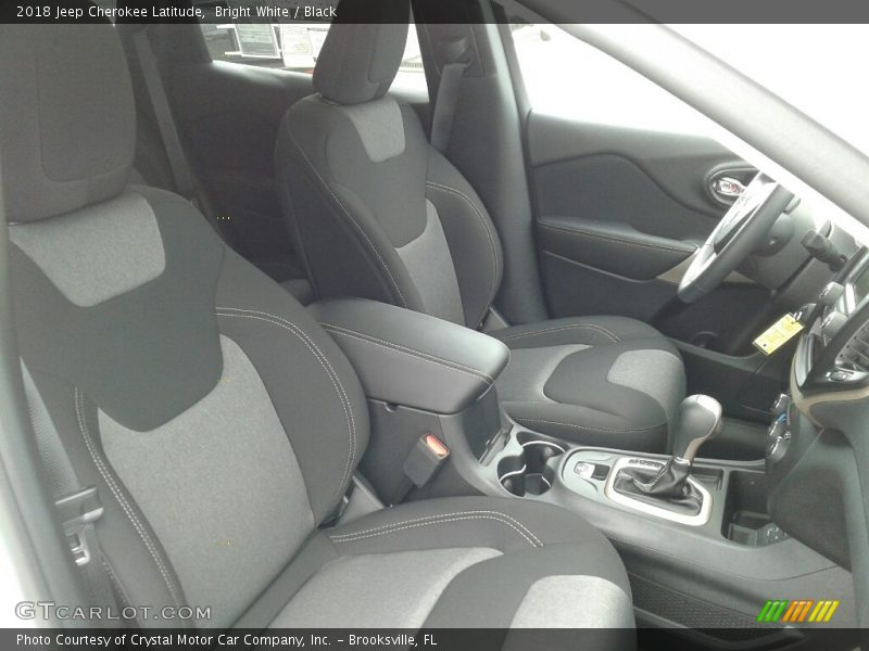 Bright White / Black 2018 Jeep Cherokee Latitude