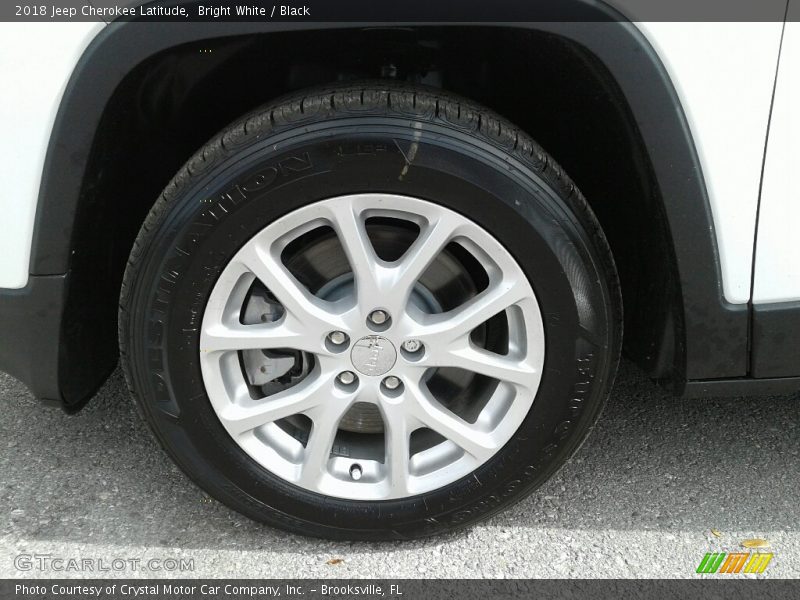 Bright White / Black 2018 Jeep Cherokee Latitude