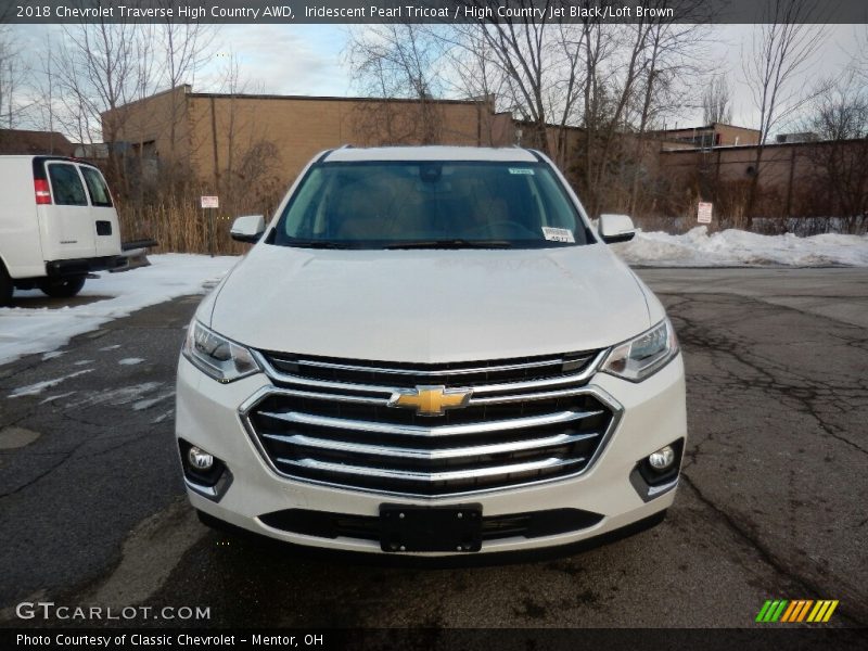 Iridescent Pearl Tricoat / High Country Jet Black/Loft Brown 2018 Chevrolet Traverse High Country AWD